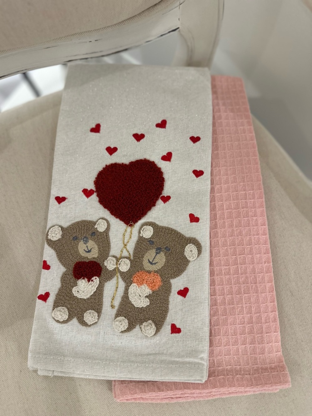 🧸NWT Cute cotton Teddy Bear Heart Kitchen Towels by Rachel Zoe- Red & Pink